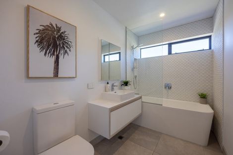 Photo of property in 1 Kamahi Street, Wanaka, 9305