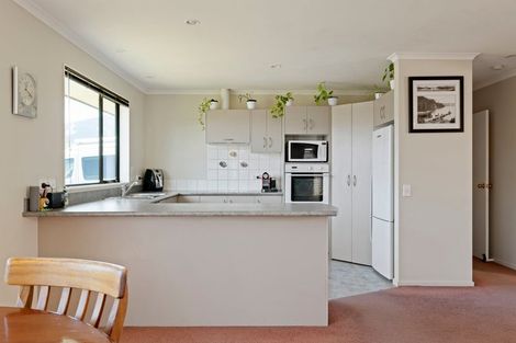 Photo of property in 15 Kendall View, Stoke, Nelson, 7011