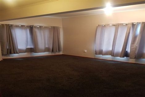 Photo of property in 51 Strid Road, Te Atatu South, Auckland, 0610