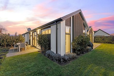 Photo of property in 15 Luxembourg Crescent, Halswell, Christchurch, 8025