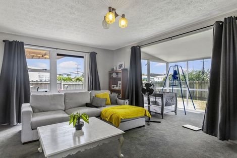 Photo of property in 42 Tiraumea Drive, Pakuranga, Auckland, 2010