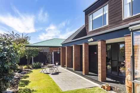 Photo of property in 16 Coniston Avenue, Ilam, Christchurch, 8041