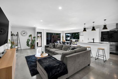 Photo of property in 24 Mahoetahi Road, Sentry Hill, Waitara, 4382