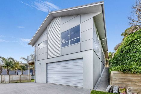 Photo of property in 23 York Crescent, Westown, New Plymouth, 4310