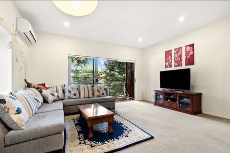 Photo of property in 76c Edmonton Road, Henderson, Auckland, 0612