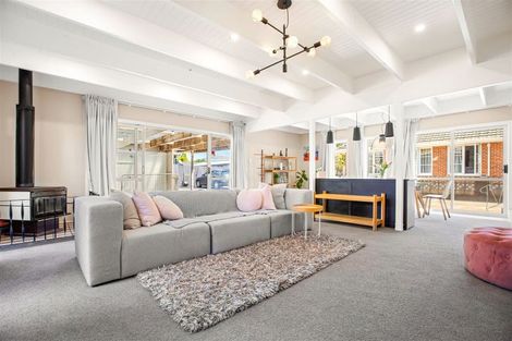 Photo of property in 16 Taikata Road, Te Atatu Peninsula, Auckland, 0610