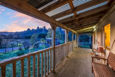 Photo of property in 38 Pencarrow Crescent, Wainuiomata, Lower Hutt, 5014