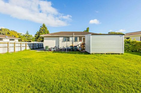 Photo of property in 4 Blackgate Place, Weymouth, Auckland, 2103
