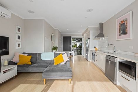 Photo of property in 10 Touhou Road, Hobsonville, Auckland, 0616