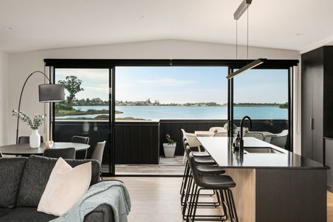 Photo of property in 31 Hinaki Street, Poike, Tauranga, 3112