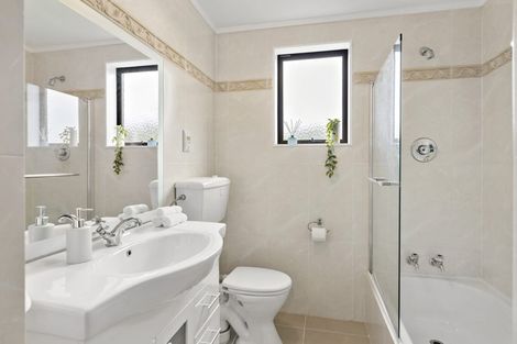 Photo of property in 41 Lincolnshire Road, Horokiwi, Wellington, 5016