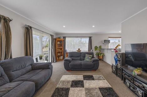 Photo of property in 8 Anna Place, Hilltop, Taupo, 3330