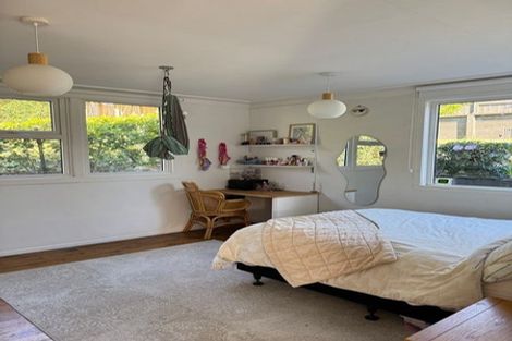 Photo of property in 55 Sunset Road, Totara Vale, Auckland, 0632