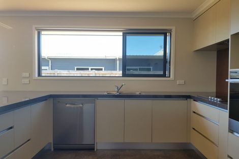 Photo of property in 18 Keene Drive, Bell Block, New Plymouth, 4312