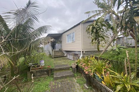 Photo of property in 35 Rua Road, Glen Eden, Auckland, 0602