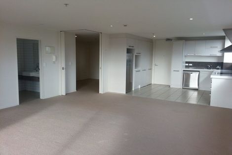 Photo of property in Bella Vista, 2d/84 Gunner Drive, Te Atatu Peninsula, Auckland, 0610