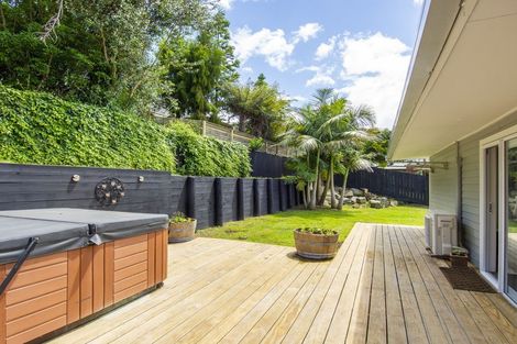 Photo of property in 32 Omokoroa Road, Omokoroa, 3114