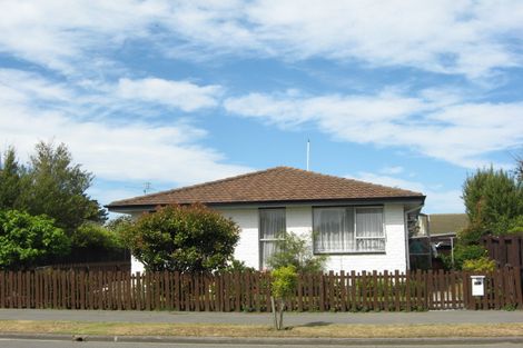 Photo of property in 44 Royal Park Drive, Parklands, Christchurch, 8083