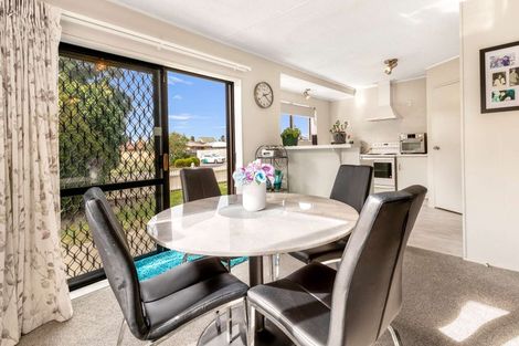 Photo of property in 8a Inverell Place, Mount Maunganui, 3116