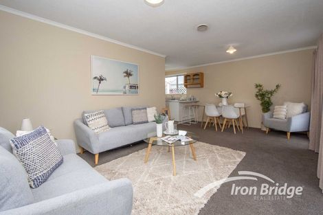 Photo of property in 2/44 Hills Road, Edgeware, Christchurch, 8013