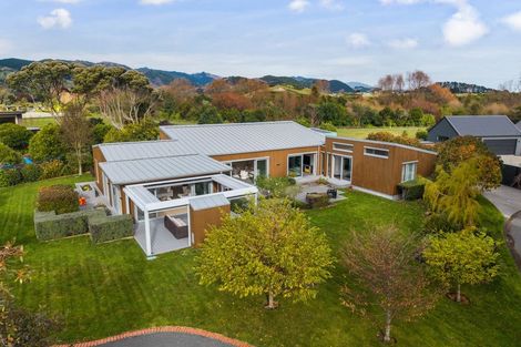 Photo of property in 3 Bressay Way, Waikanae, 5036