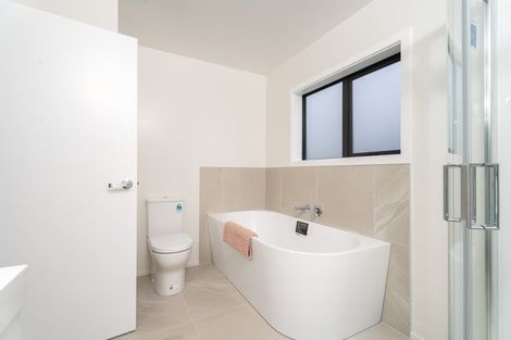 Photo of property in 50 Farnworth Terrace, Glenside, Wellington, 6037