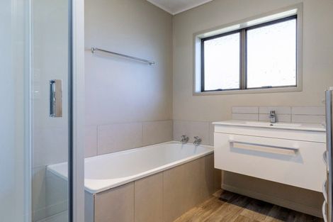 Photo of property in 7 Kathleen Place, Rainbow Point, Taupo, 3330