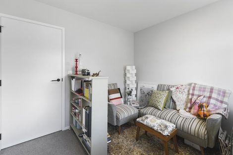 Photo of property in 7 Fairview Place, Levin, 5510