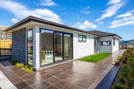 Photo of property in 26 Te Hoiere Street, Aotea, Porirua, 5024