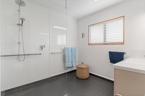 Photo of property in 35 Reading Street, Greytown, 5712