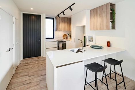 Photo of property in 4 Ara Toutouwai, Karori, Wellington, 6012