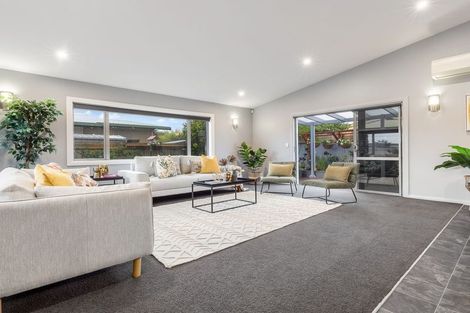 Photo of property in 6a Queenwood Road, Levin, 5510