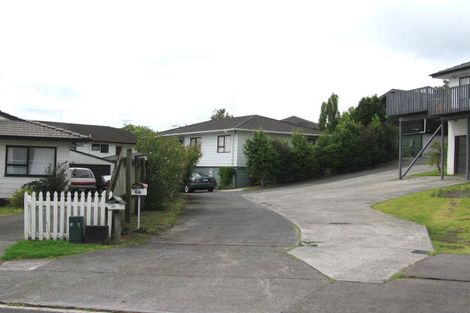 Photo of property in 1/6 Sevilla Place, Unsworth Heights, Auckland, 0632