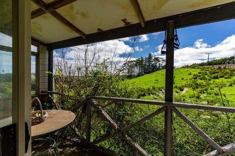 Photo of property in 64 Gorge Road, Maungaturoto, 0520