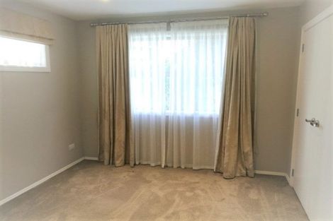 Photo of property in 18 Ramillies Place, Glenfield, Auckland, 0629