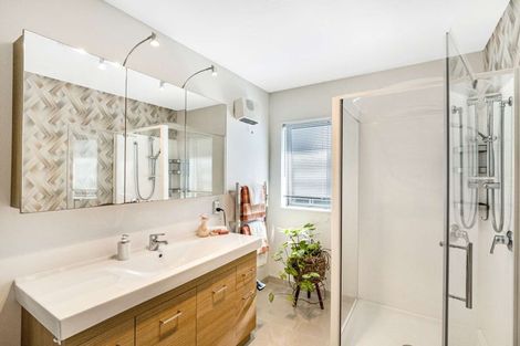 Photo of property in 4 Solander Road, Pegasus, 7612