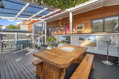 Photo of property in 2/8 Leven Lane, Totara Heights, Auckland, 2105
