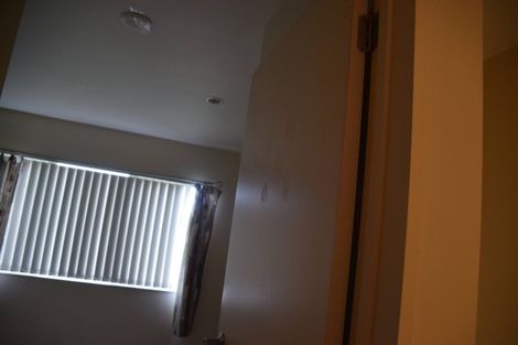 Photo of property in 13/12 Crown Lynn Place, New Lynn, Auckland, 0600