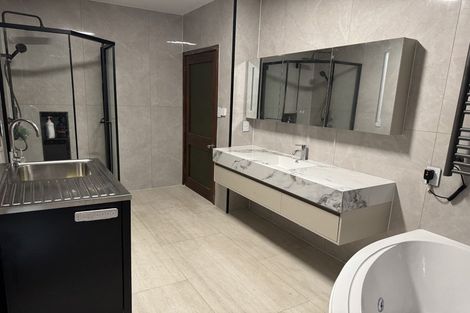 Photo of property in 70b Avonhead Road, Avonhead, Christchurch, 8042