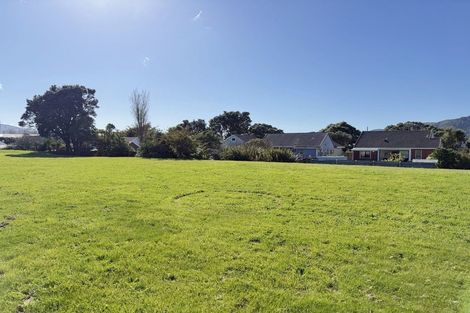 Photo of property in 25 Pirie Crescent, Moera, Lower Hutt, 5010