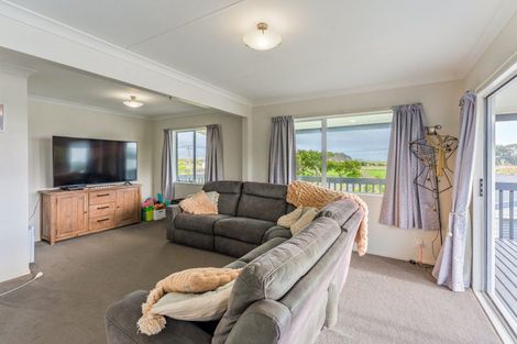 Photo of property in 75 Atkinson Avenue, Otaki Beach, Otaki, 5512