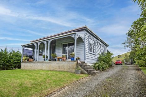 Photo of property in 813 Paradise Road, Tangiteroria, 0381