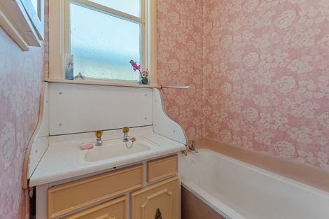 Photo of property in 22 Budleigh Street, Frankleigh Park, New Plymouth, 4310