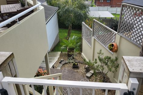 Photo of property in 37 John Dee Crescent, Red Beach, 0932