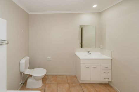 Photo of property in 6/78 Fernhill Way, Oteha, Auckland, 0632