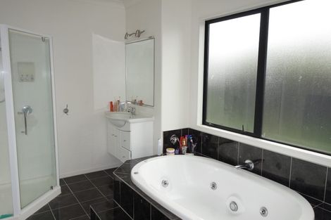 Photo of property in 17 Cairnbrae Drive, Prebbleton, 7604