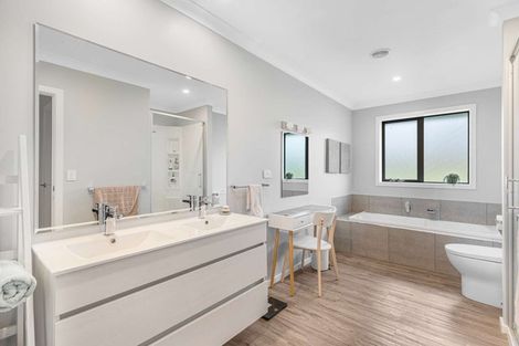 Photo of property in 28 Monarch Drive, Ashhurst, 4810