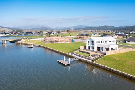 Photo of property in 16 Ngaroma Crescent, Whitianga, 3510