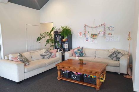 Photo of property in 32 Young Garden Lane, Waimauku, 0881