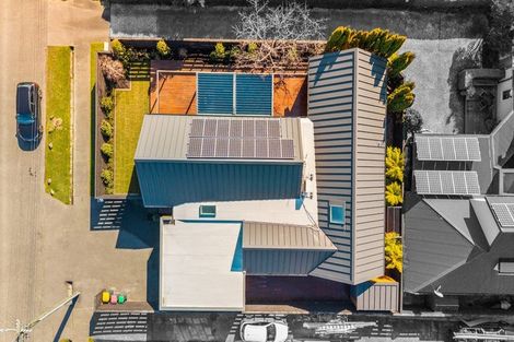 Photo of property in 18 Alpha Avenue, Strowan, Christchurch, 8052